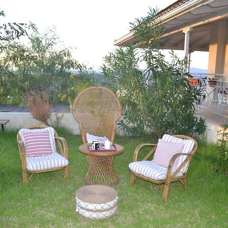 Corinthian Sun - Vacation Home Ngoại thất bức ảnh