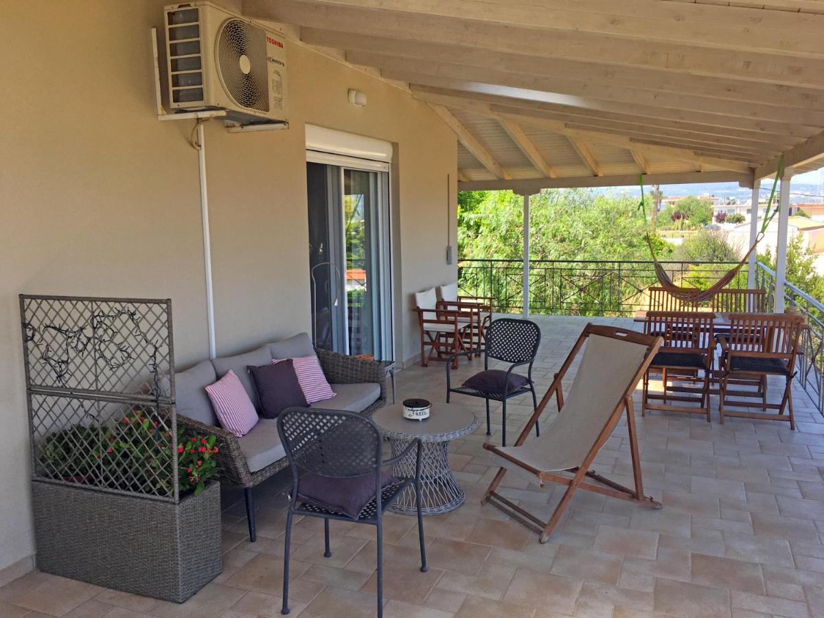 Corinthian Sun - Vacation Home Ngoại thất bức ảnh