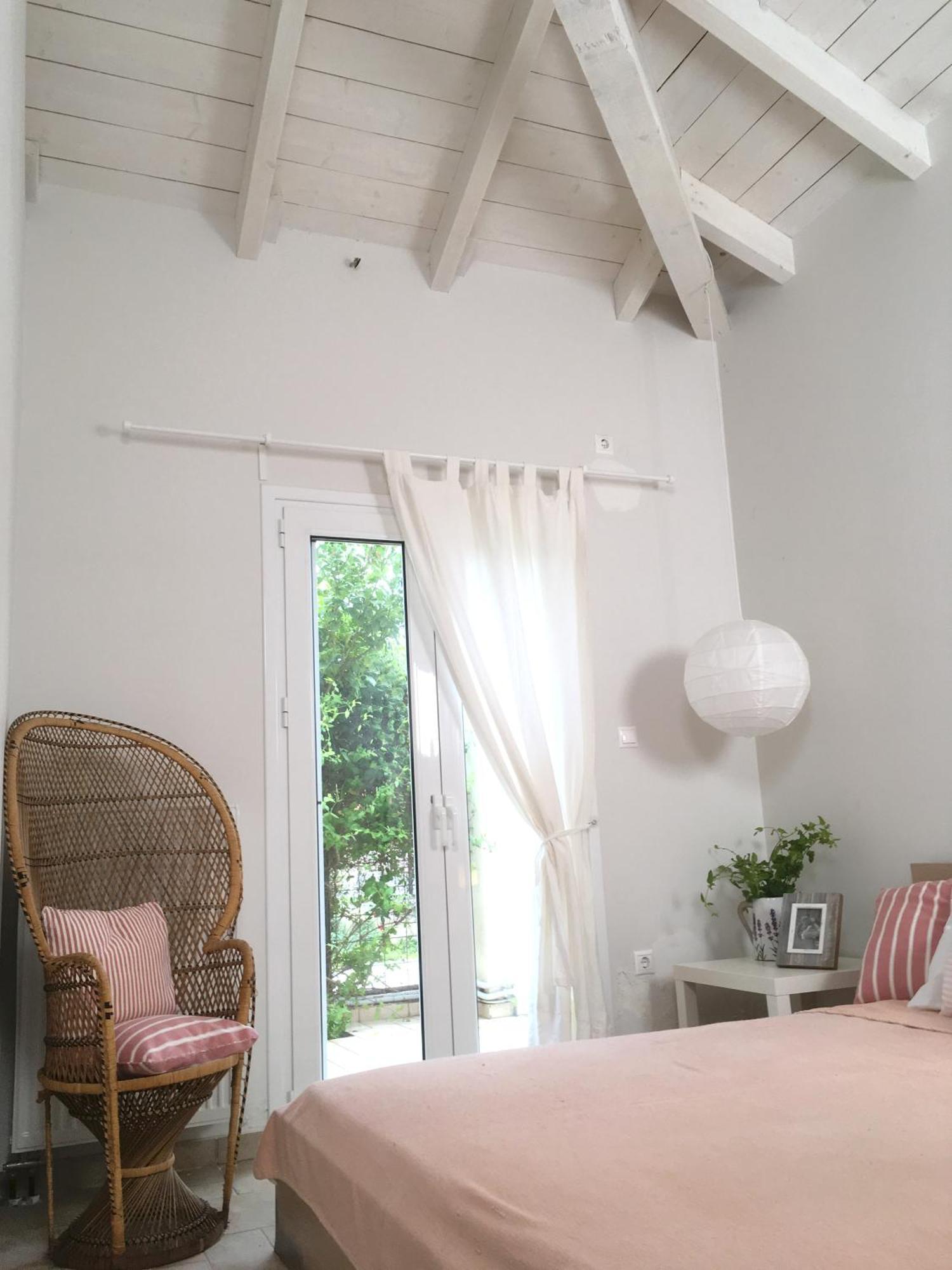 Corinthian Sun - Vacation Home Ngoại thất bức ảnh