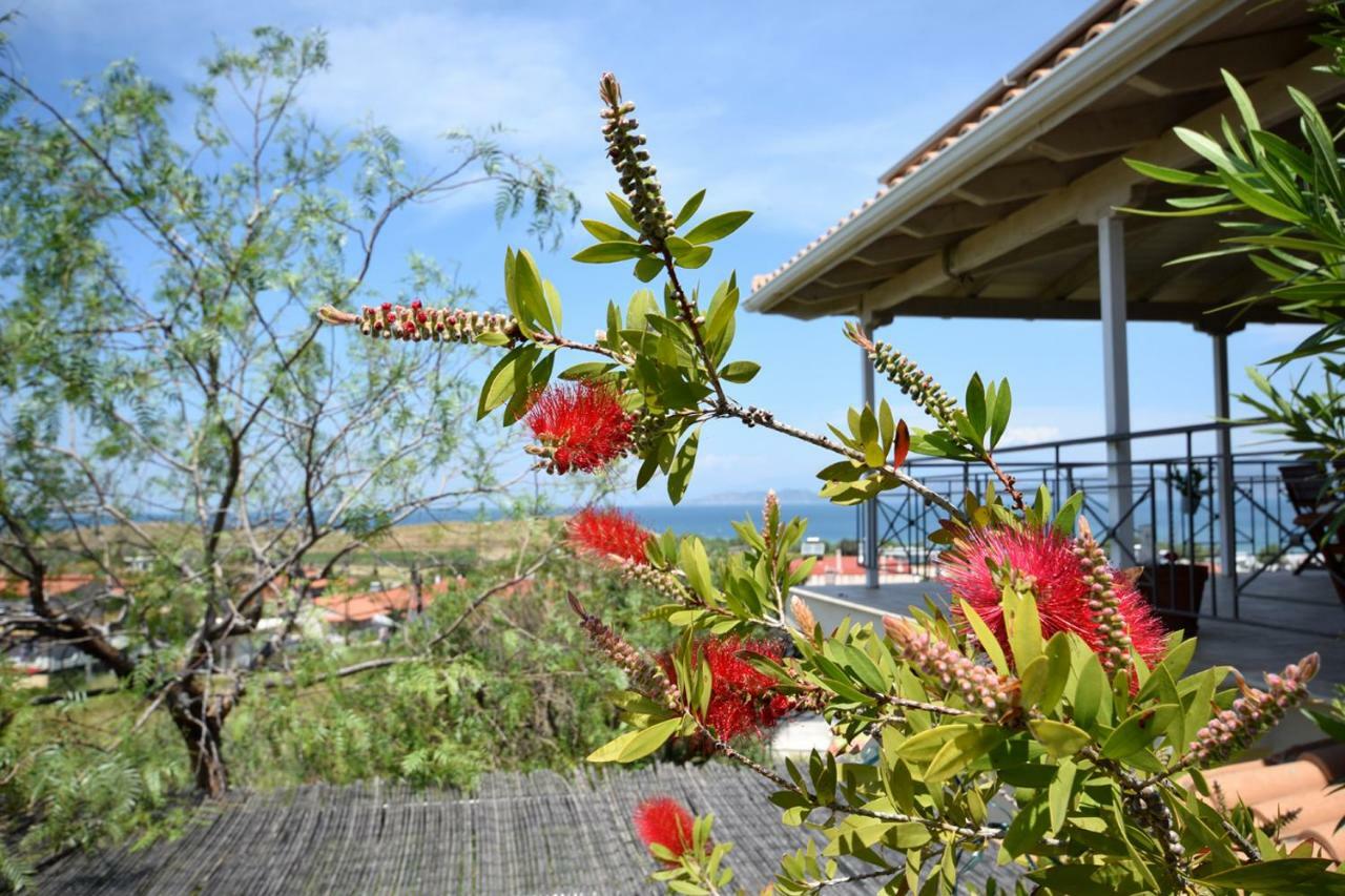 Corinthian Sun - Vacation Home Ngoại thất bức ảnh